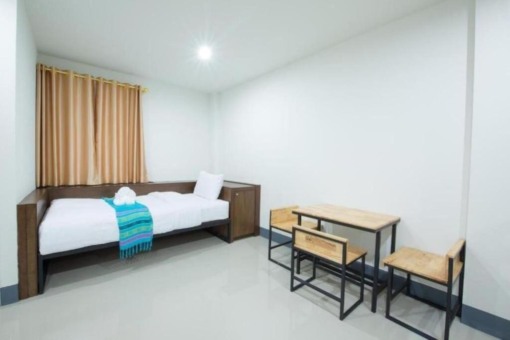 צ'יאנג ריי Bees Smile Hotel מראה חיצוני תמונה